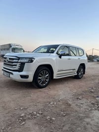 لاند كروزر • ٢٠٢٢ • ديوانية