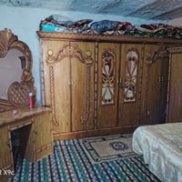 غرفة نوم نضيفه كل ضرر مابيه مكان حله سعره 300 وبيه مجال شراي يتصل 0783...