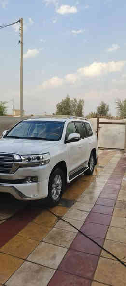 لاندكروز GXR  موديل 2016 بريم فول. كفاله رقم بغداد باسمي للبيع او مراوس رقمي ***********
    مواصفات
ماشيه 112 الف 
محرك 6 سلندر حجم 4000
حساسات أمامية وخلفية 
فور ويل +نظام زحف
لايت زنون بلاد
تحكم بلايت ارتفاع وانخفاض
كشنات جلد 
كشنات الاماميه كهرباء 
كشن سائق 3 دكم
كشنات VIP
فتحه سقف 
شاشه كبير + دڤدي بلقماره 
زراك لايت
تخم تاير جديد ياباني صنع 2025
مع السياره بصمتين
