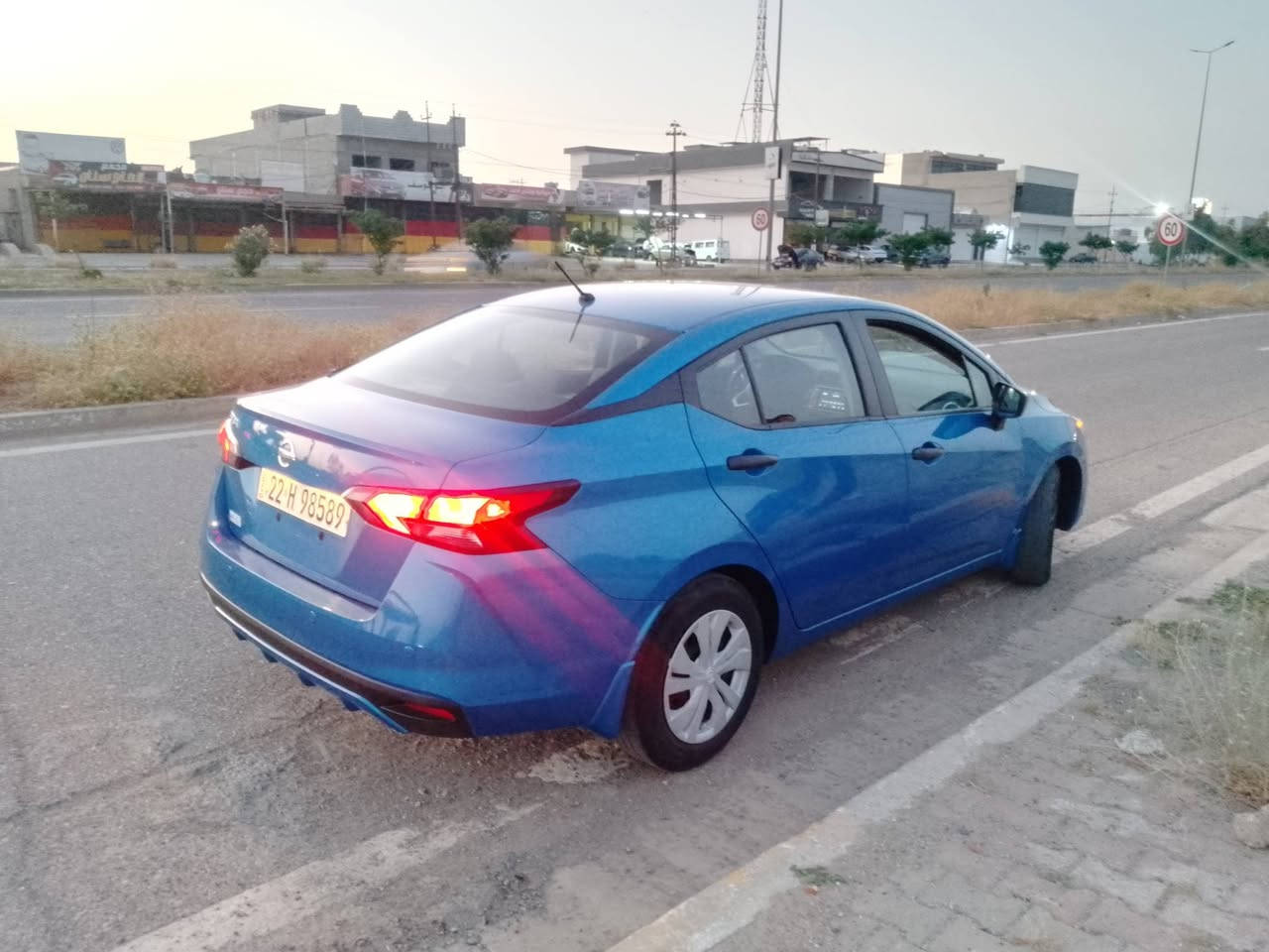 نيسان فيرسه موديل 2022 ماشي أربعين كلين ماكو اي ضرب ***********
