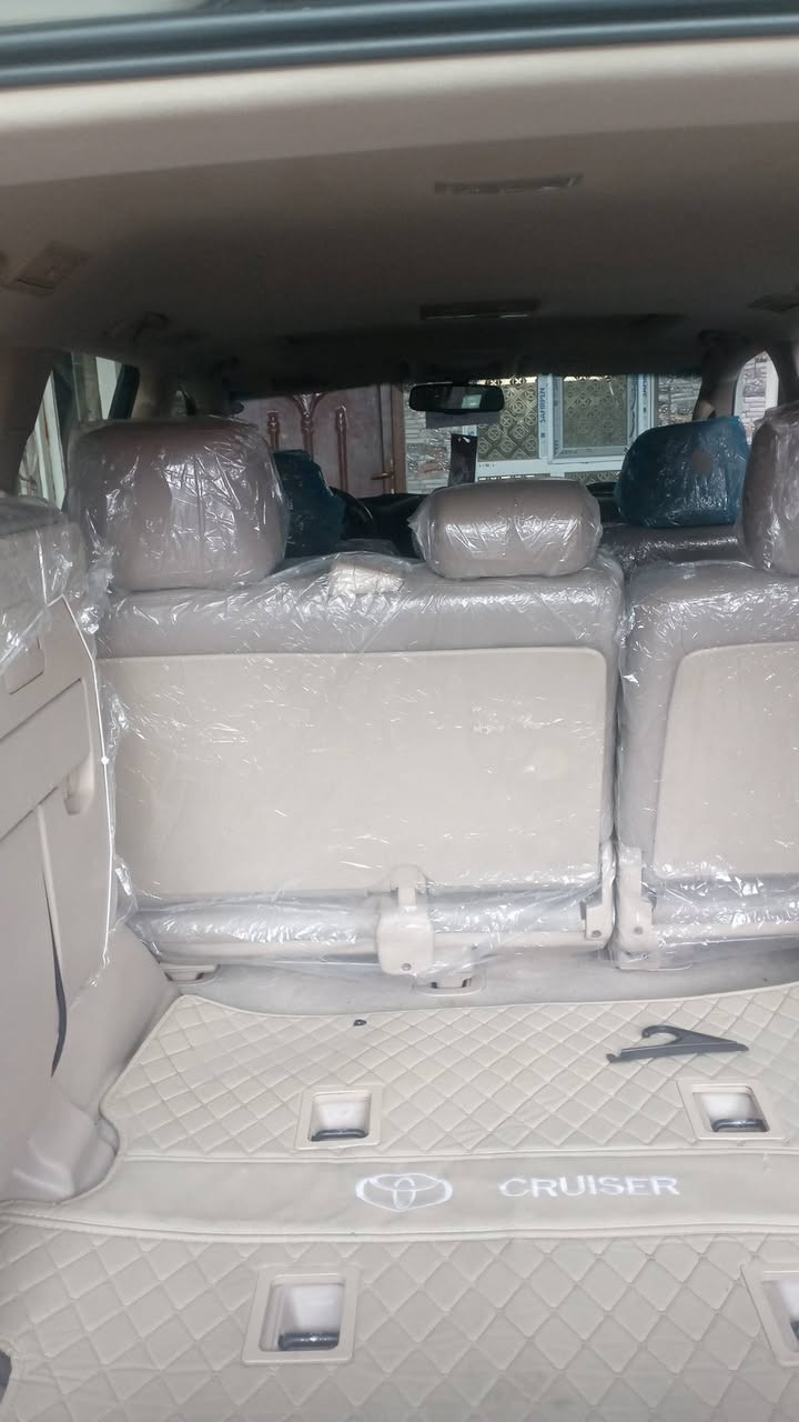 لاندكروزر موديل 2013 مكفولة كفالة عامة السيارة رقم شمالي السيارة من كير ومكينه  وحدادية مكفولات تخم تاير السيارة من تحكم ستيرن فورويل شاشه بلتوث فتحة لايت زنون بصمة أبواب كش كهرباء ثمانيةسلندر رادرات اربع جهات مري شفط اشاير بلمري زراك لايت حساسات خلفيه كامرة دوارة كشنات تتدفئة اشاير بلمري داخل صاج كشنات جلد ماشية 80 السيارة VXR مكان السيارة بابل خلف كراج الموحد معروضة ثلاث شدات وثمانون ورقة وبية مجال ***********
