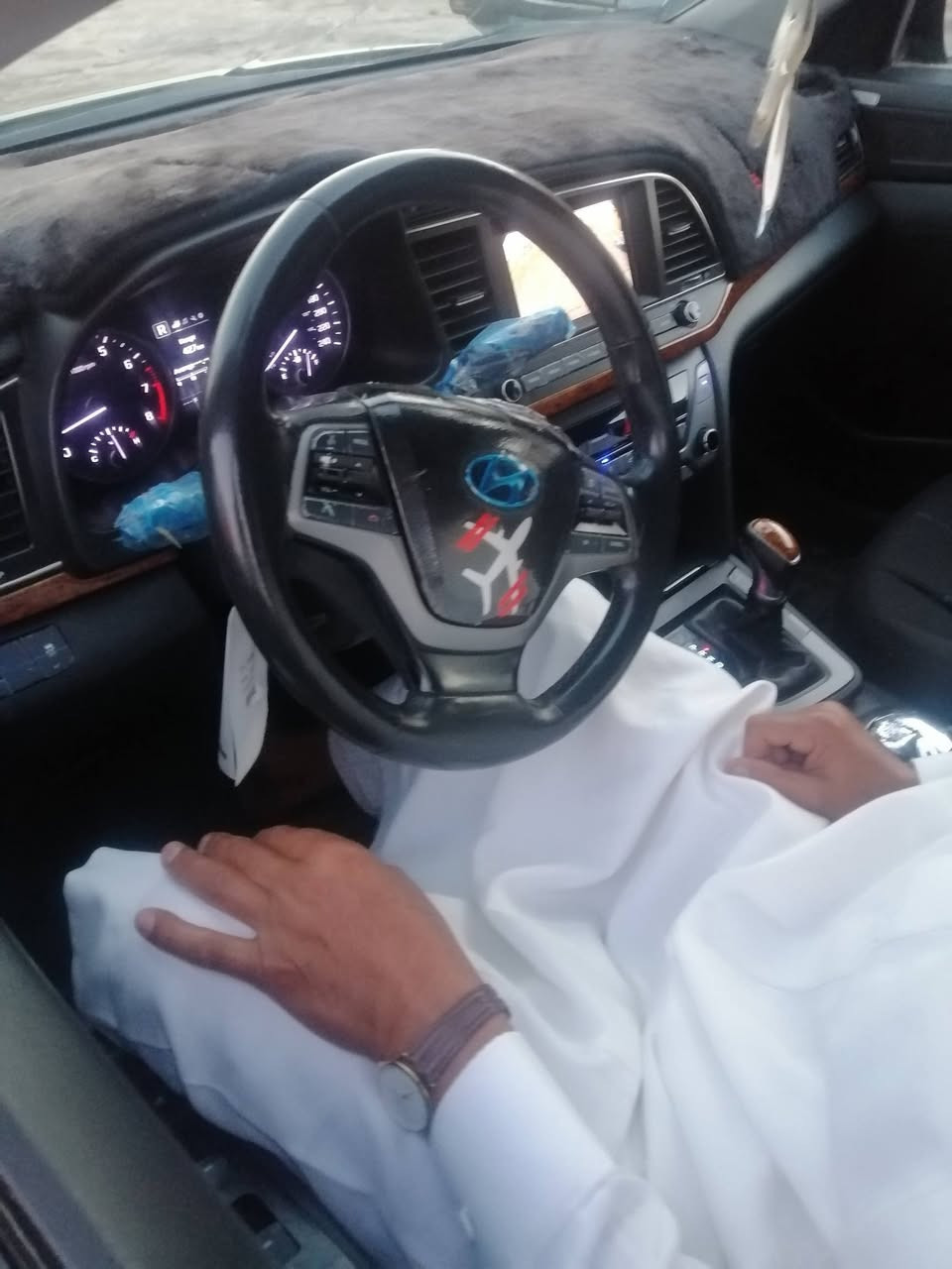 السلام عليكم ورحمة الله وبركاته يتوفر في معرض العريج النترا موديل 2018 سياره جاهزة بيها كابون بانزين رقم نينوى انكليزي باسمي السياره السعر ١٣٨ معرض العريج مقابيل معمل سمنت حمام العليل الجديد للتوصل*********** /***********

