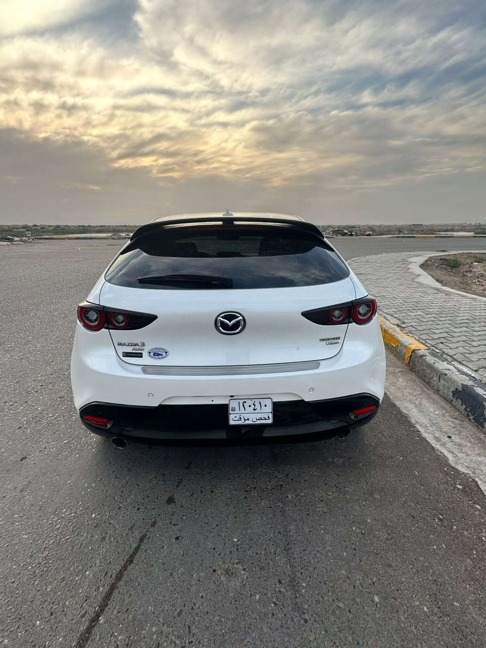 السلام عليكم
للبيع مازدا 3  موديل 2023  وارد امريكي من امريكا الى هنا باسمي رقم بغداد
مواصفات  فوووول
الضرر غرق  جدا بسيط  فقط فيوزات  تحت الكشن فقط 
( شرط السيارة الاقل ضررا الي داخلة للعراق بدون ضربة بدون ايرباك  كلير صفحة عكس السائق من امريكا )
سيارة بدون اي نقص  كله بلادي 
مكان السيارة بغداد 
هاتف ***********
اومتواجد عالفيس
