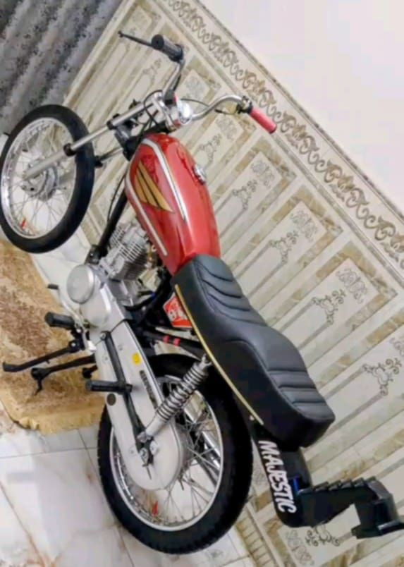 سلامو عليكم دراجه تعمير كله جديد شلامجه اوراق اصولي توه معمره دراجه وراعيه مستعجل عله بيعته مكاني شطره السعر 800وبيه مجال وهاذه رقمي ***********
