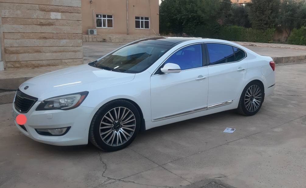 کیا کادنزا مه‌له‌کی 2011 فوول مواسه‌فات 
یه‌ک ده‌رگای سه‌کن،  چاملخی دوواوه لای سه‌کن یه‌ک بست ته‌نها په‌مپه (بێ ژووره‌وه)،
*********** أربيل, العراق
