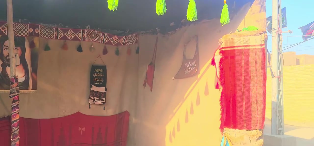 السلام عليكم تكيه قياس ٥ عرض وطول ٣ متر حديد تركيب جديد اول نصبه للحديد ثقيل القماش باكستاني اصلي المخطط السقف اسود وعدنه سقف ثاني نفس لون القماش الداير مع غراضها سعرها ٧٥٠ ألف 
***********
