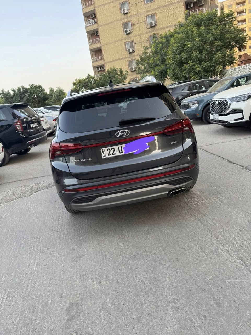 السلام عليكم للبيع فقط 
2023 HYUNDAI SANTA FE, SEL
5NMS2DAJ2PH618416
سنتافي 2023    ولا ايرياك ولا شاصي ولا لغد دواخل كله مكفوله خشم البنيد اليسره ومتبدل والجاملغ ممتاذي بس همه شايلي بصور الحادث وبارد بكد اقل الشبر. اباب السايق بدون صبغ
وصور حادث مرفقه وي الصور 
اكثر   فئة  مرغوب بالسنتافي. 
رقم اربيل بأسمي تريد وكاله تحويل شتريد حاضر 
ماشيه 52 الف كيلو اخت الزيرو 
🚙: داخل لونين رصاصي و اسود كشنات مخمل + كهربائي 
🚙: رادارات امامي وخلفي
🚙: اشارة مري+ مري كهرباء 
🚙: نقطة عمياء
🚙:تدفئة كشنات
🚙:بصمة ابواب+بصمة تشغيل+تشغيل عن بعد
🚙: شاشة وسطية جبيرة
🚙:جنطة كهرباء
🚙: شاشة ديجتال(الكترونية)
🚙: تبريد قطعتين
🚙: ويل كروم حجم 20
🚙: تحديد مسار +فول قيادة ذاتية
🚙: بردات خلفية
🚙: سستم صوت هارمن (12) سماعة
🚙: مكينة (2500)
🚙: كير 8 سرعات
🚙: لايت زنون+ بك لايت ليد
🚙:  4 وضعيات قيادة
كلش مريحة بالسياقه وطستها كلش كلش ناعمة
بعد هواي مواصفات
مكاني بغداد مجمع الايادي  
السعر المطلوب 197 ورقة وبيه مجال  بعد المعاينه اتصل بلرقم وتدلل 
للاستفسار:
            ***********
