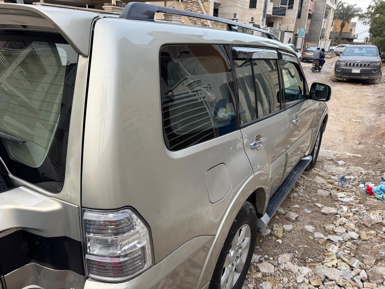 السلام عليكم 
باجيرو خليجي
موديل 2018 سلايت شاشة مكينة 3500
مكاني بغدادزيونه 