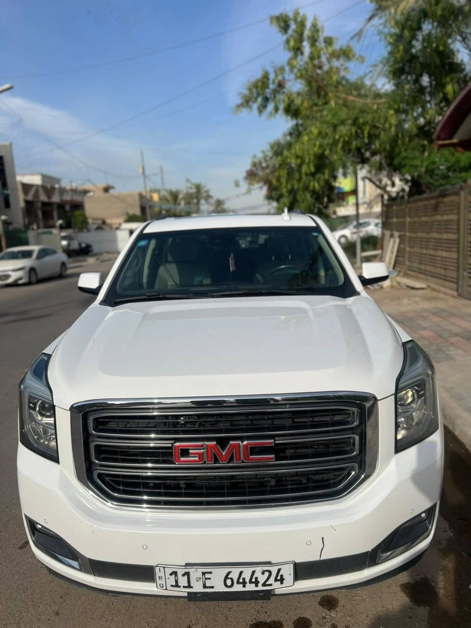 السلام عليكم جمسي يوكن 2018 SLT
رقم بغداد بأسمي تتحول ثاني يوم 
المحرك v8   5300 المرغوب
السياره فول مواصفات تشغيل عن بعد
ستيرن وكشنات تدفئه 
فتحه سلايد ، كشن خزن 3 وضعيات 
شاشه وسطيه للمقاعد الخلفيه
7 راكب كشنات منفصله vip 
السياره ماشيه 94 الف ميل حقيقي 
مثبت سرعه 
رادار 
صندوق كهربائي
وباقي مواصفاتها معروفه
حادثها جاملغ خلفي فقط 
ومبدل بك لايت
السعر 335 ورقه وبيها مجال  
 *********** 📞
 *********** 📞
