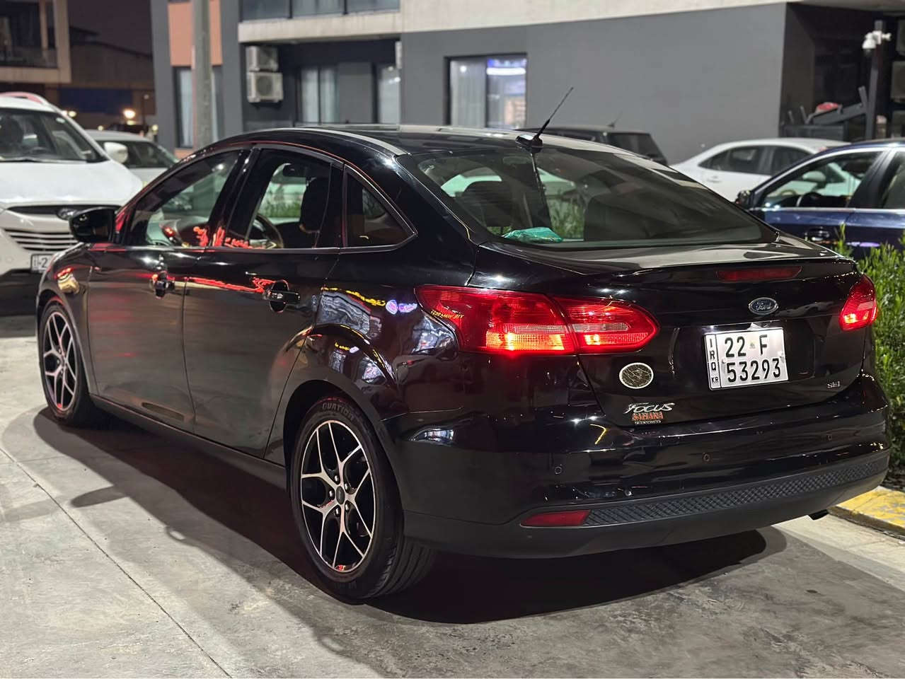 Ford focus 2017 sel 
2 parchay haya be airbag u shansi 
140,000km roishtea 
Geru makinau banaw krdn bashart أربيل, العراق


**إذا كنت صاحب هذا الإعلان وتريد حذفه لأي سبب، رجاءا أرسل رسالة إلى الدعم الفني**