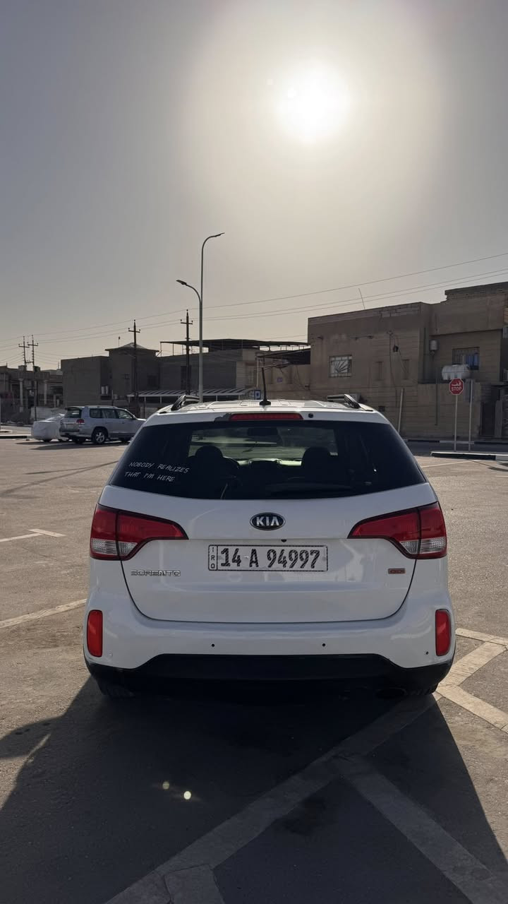 سلام عليكم سورنتو 2015وارد امريكي المداكر الكدام والبنيد مصبوغات رقم بصره نكليزي سنويه لل2027 سياره كامله مكمله نقص غاز للتبريد محرك وكير وحداديه مكفولات محرك توه شديته جديد GDi السعر 139وبيه مجال مكان بصره حي الزهراء ***********
