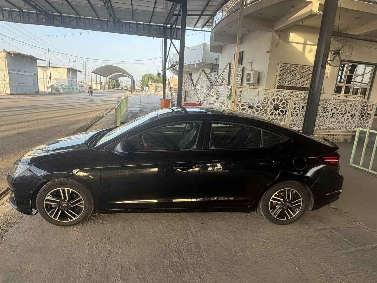 السلام عليكم النترا موديل 19 سوده وارد امريكي 
كير AT
مكينه 2000  دوش ثنينهن كفاله
حداديه تخم تاير جديد 
تبريدها ويا السويج 
ضرر السياره موجود بسونار 
مكان بابل ابي غرق عمود ٣١٢
تواصل ***********
