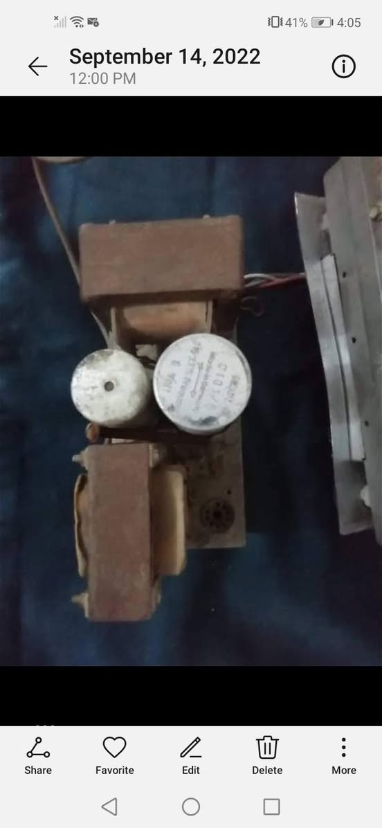 معروض للبيع ٢ راديو سيارات أميركية قديمه موديلات الخمسينات كاملات بدون نقص بحاجه للصيانه فقط و٢ طابعة قديمه انكليزية صناعة الأربعينات بدون نقص بحاجه للصيانه فقط.... مكاني بغداد الكرادة الشرقية


**إذا كنت صاحب هذا الإعلان وتريد حذفه لأي سبب، رجاءا أرسل رسالة إلى الدعم الفني**