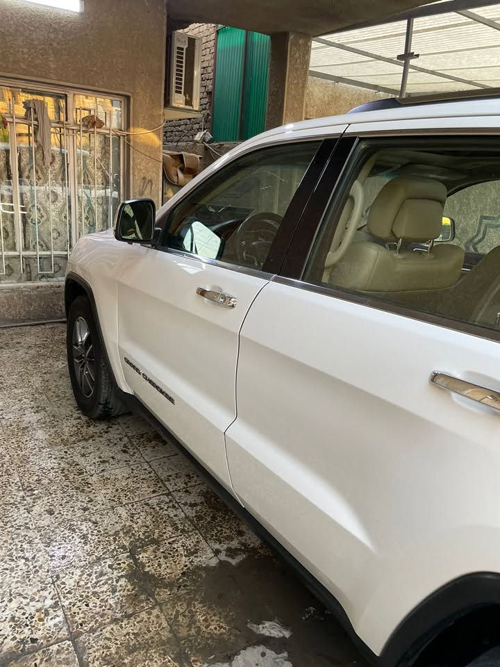 جيب لمتد ٢٠١٨    
   
رقم بغداد  تحويل مباشر 
ماشيه ١٢٢ كيلووو
 فول مواصفات ١/١ 

رادار جانبي   
حجم المحرك: 3600
فور ويل 4/4 ماوس 
دبل سلايت بانوراما 
تشغيل عن بعد 
شفتات ستيرن 
جنطه كهربائي شفط  
حساسات اماميه + خلفية 
بصمه تشغيل بصمه ابواب  
دمامي خلفي بلصندوك
قطعتين تبريد ثلج 
كشن خزن ميموري 3 وضعيات
 مقاعد جلد اصليه (تدفئة+تبريد) 
 كشن خلفية تدفئه /الاماميه تدفئة تبريد
مري  شفط 
مري قلاب ويه ال R
يدات ستيل اصل 
الداخل صاج ملكي  
 نظام_خرائط(نظام ملاحة)_Navigatio
 استيرن كهرباء +  تدفئة
 مري _جانبي_تدفئة مرايا_جانبية_حساسة_للضباب_تعمل_
تلقائياً + اشارة بالمري 
 لايت عدسة زينون
كار باي بلادي 
بيها ٣ قطع صبغ
المحرك مبدل بساتم مال ١٤ 
  مكان بغداد  رقمي ***********
185$وبيها مجال
