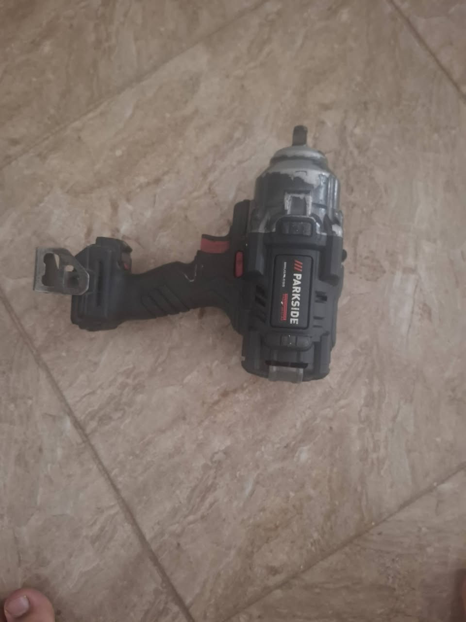 للبيع دريل برشلز مو فحمات لقمه ١٣٥٦ نيوتن ما مفتوح ولا مصلح نظيف بدون بطاريه وشاحنه مكاني حله سعره ٥٥ مع التوصيل


**إذا كنت صاحب هذا الإعلان وتريد حذفه لأي سبب، رجاءا أرسل رسالة إلى الدعم الفني**