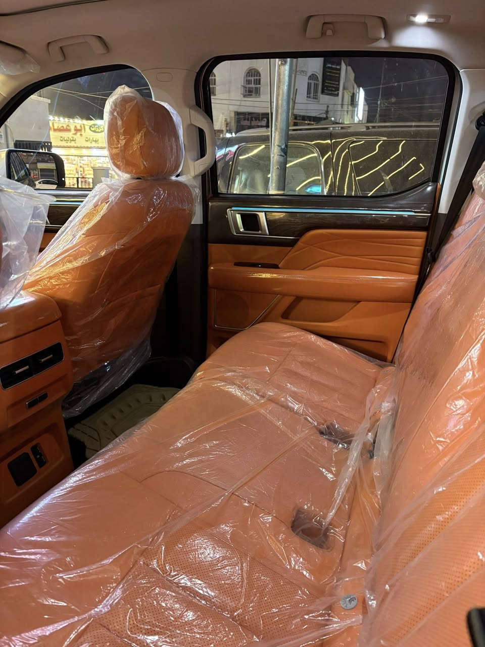 السلام عليكم بيك اب من فوتون موديل 2025 زيرووو صيانة وتبديل دهن وفلتر مجاني لمدة 18 شهر وضمان لمدة ثلاث سنوات محرك وگير ياباني من شركة مسيوبيشي 2,000 تيربو حساسات امامية وخلفية ونقاط عمياء وكامرة 360 وامر صوتية وشاشة داعمة الى الابل كار واندرويد وبيها اربع وضعيات قيادة وجميع المقاعد جلد وتبريد قطعتين وبيها بعد هوايه مواصفات ورقم بغداد بأسمي والسعر 39 مليون وبي مجال بسيط ، الاتصال ***********
