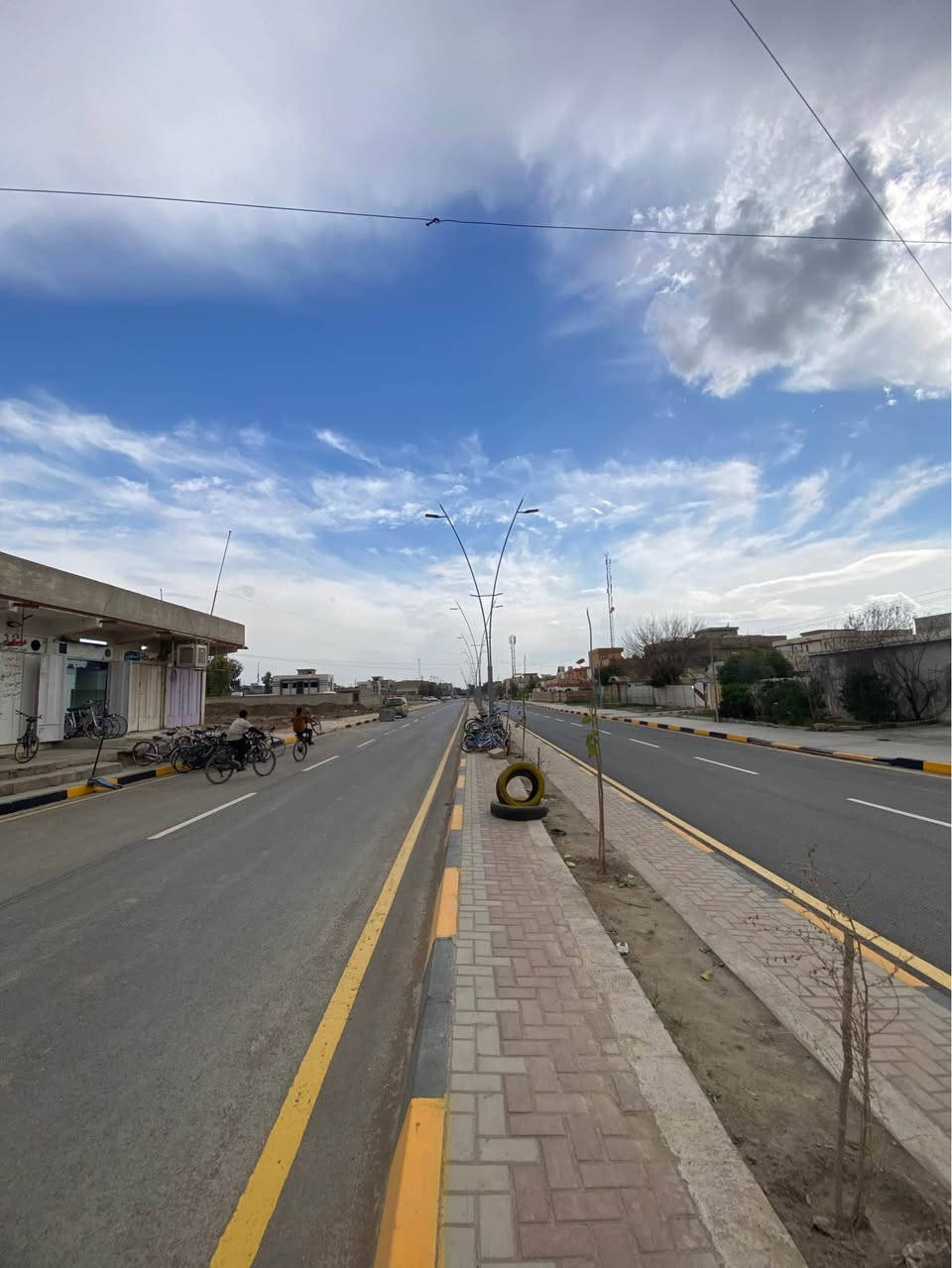 إفران للبيع على سايدين تجاري في حي الصحة مجاور جامع السورجي السايدين يرتبطان بمدخلين مدخل دوميز ومدخل الحاصود للاستفسار اكثر الاتصال على الرقم *********** Singapore
