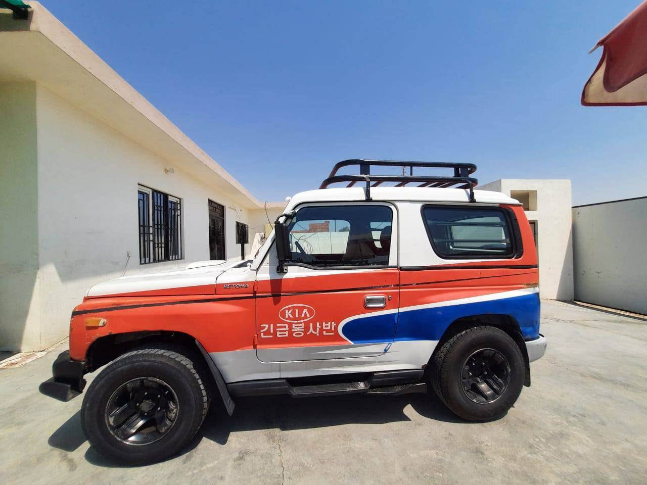 السلام عليكم
كيا ريتونا موديل 2000

محرك ونجي ٤ سلندر 

كير اوتماتيك 

تبريد شغال 

سنوية باسمي 

العنوان ابو غريب 
غير متواجد فيس اتصال فقط 

السعر 75 ورقة 

***********
