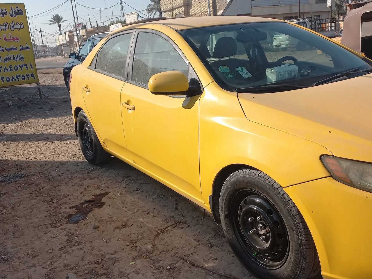 سلام عليكم سياره فورتي موديل 2011 كير ومكينه بيها خيط تبخير 
 وتبريد كفاله رقم ديالى باسمي تحويل مباشر +منضومه غاز السياره مابيهه اي نقص كبل للشارع تخم تاير جديد مكاني بغداد وارد امريكي مكينه 2000 حادثهه جاملغ ايسر مبدل وشويه من البنيد مصلح نفسه وهنا بالعراق طخه بسيطه جوه القبق مال بانزين رقم الهاتف / ***********   سعرهه 75وبيهه مجال كلش بسيط
