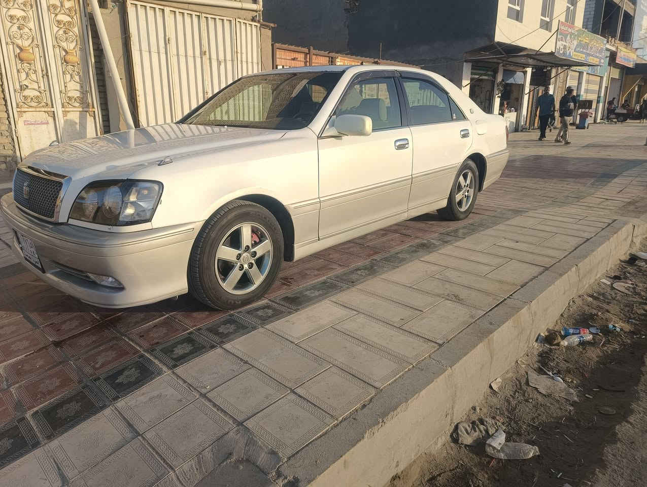 السلام عليكم ملكه للبيع مكصوصه قماره فقط موديل 2003مواصفات فتحه وتبريد خلفي وبرده خلفيه مكينه دي فور الصغير شاصي 171 تبريد ثلج مكينه وكير بالجيس الجوه تحوير نجف السياره ادوات كريستال أصل دكمتين مكاني ناصريه مركز السعر42وبيها مجال الشراي ***********
***********
