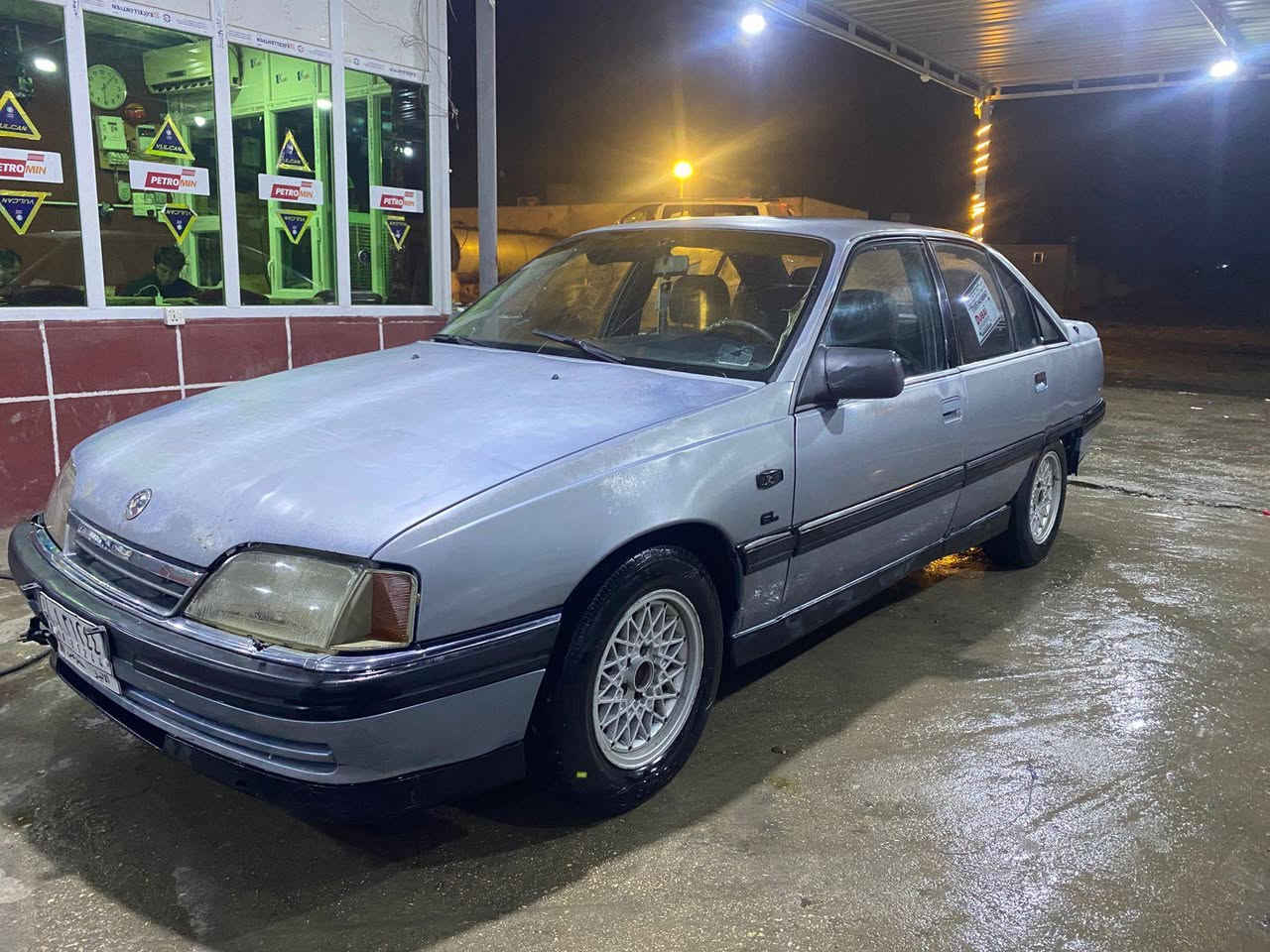 السلام عليكم للبيع اوبل اوميكا موديل 1991 نضافه فول محرك كير مكفوله تخم تاير ويل كب تحويل ثاني يوم 
السياره بلاديه بدون ضربه او صبغ 
نشاط نعومه كهربايات كلها شغاله
السعر 27وبيها مجال للشراي 
***********
