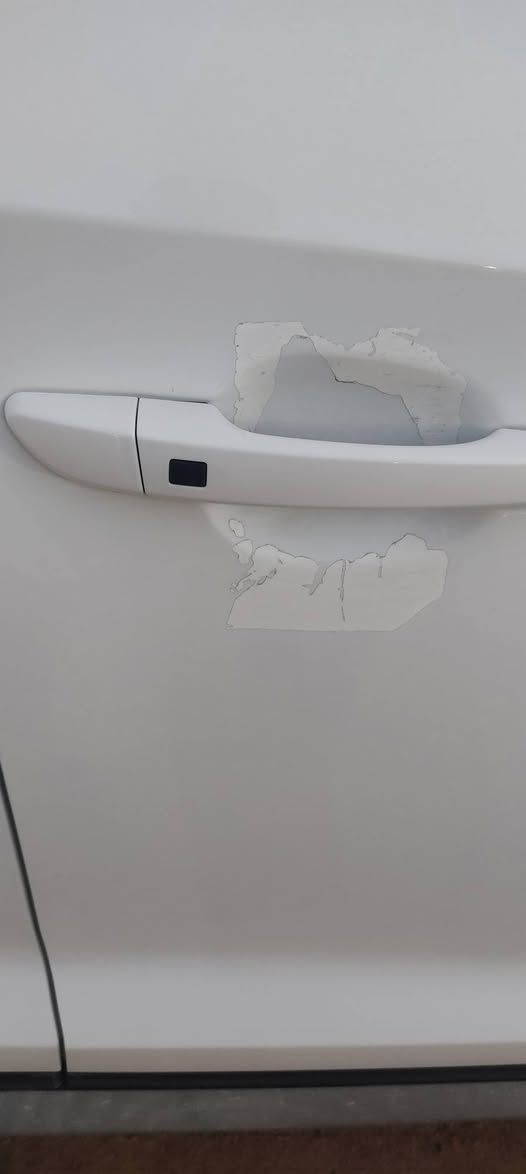 توسان 2017 للبيع فقط
وارد امريكي ضربتها بسيطه بس البنيد ومصلح عالبارد بدون تبديل
صور الحادث بالمنشور 
ايرباك استيرن فقط
السياره ماشيه 137 الف ميل
 السياره بصمه تشغيل وابواب
داخل السياره رصاصي مو اسود 
كشنات وارضيه مغلفه جلد 
تحكم ستيرن 
رادار نقطه عمياء 
 محرك 1600 تيربو 
 ويل كب 19    
كاميرا دوارة
 مقعد السائق كهرباء  
تدفئه بالكشنات
مثبت السرعة Cruise
 صندوق كهربائي
حساسات ضغط اطارات  
 نظام مانع الانزلاق
 نظام نزول المنحدرات
تبريد امامي وخلفي
وبعد بيها هواي مواصفات 
السياره كامله رقم انكليزي باسمي 
مكان السياره بالنجف
السعر 160 
***********
