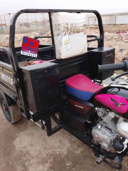 للبيع موديل 17 السعر 1,700 العنوان البصره القبله***********
