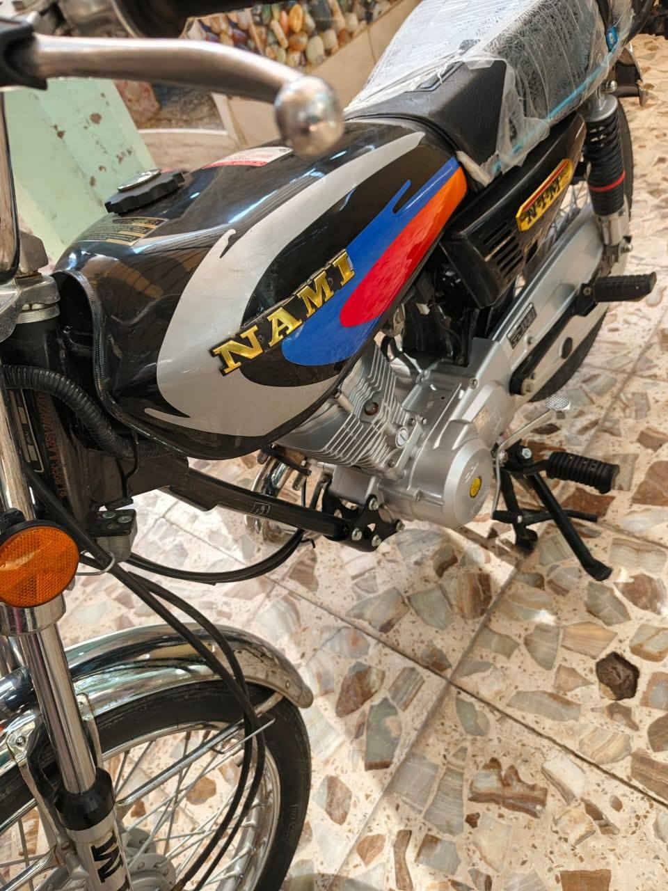 دراجه نامه موديل ٢٥  جديده قبل شهر مشتريه من المعرض اوراقه باسمي كامله السعر٦٥٠وبيه مجال ***********
