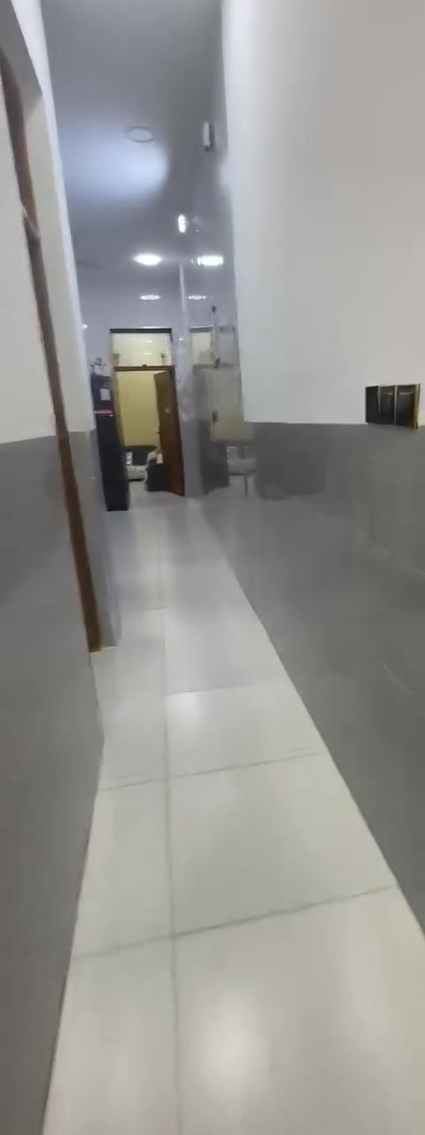 دار للبيع مساحة ٨٠ متر 
واجهه ٥  والنزال ١٦
بناء حديث درجة أولى 
يحتوي على مدخلين 
الطابق الأرضي يحتوي على صاله ومطبخ وغرفه نوم وخدمات 
الطابق الثاني يحتوي على غرفتين نوم وخدمات وبيتونه كبيره 
البيت كامل وجاهز من كلشي 
العنوان الدورة المهدية الثانية زراعي بيت هبش شارع ٧
للاستفسار اكثر الاتصال بالرقم 
***********
يوجد واتساب
