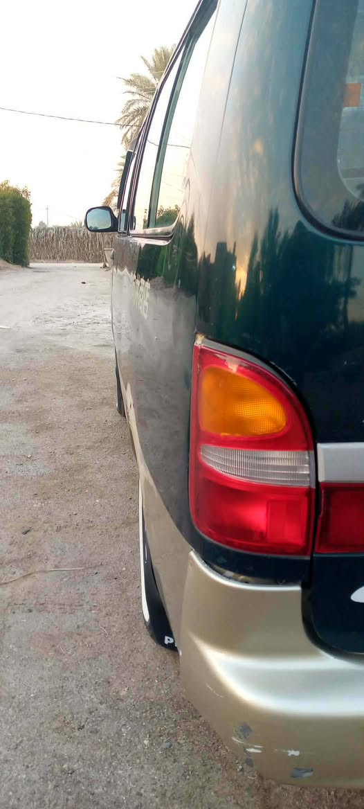 سلام عليكم بريجو للبيع موديل 96 مكينه وكير وكسن مكفولات تخم تاير جديد كهربايات كله شغاله حداديه جديده شواصي مكفولات السياره ابلاديه ولا قطره صبغ بيه علا وضع الشركه مصفره هيه ومرور السعر 70 مكان نجف عباسيه ***********
