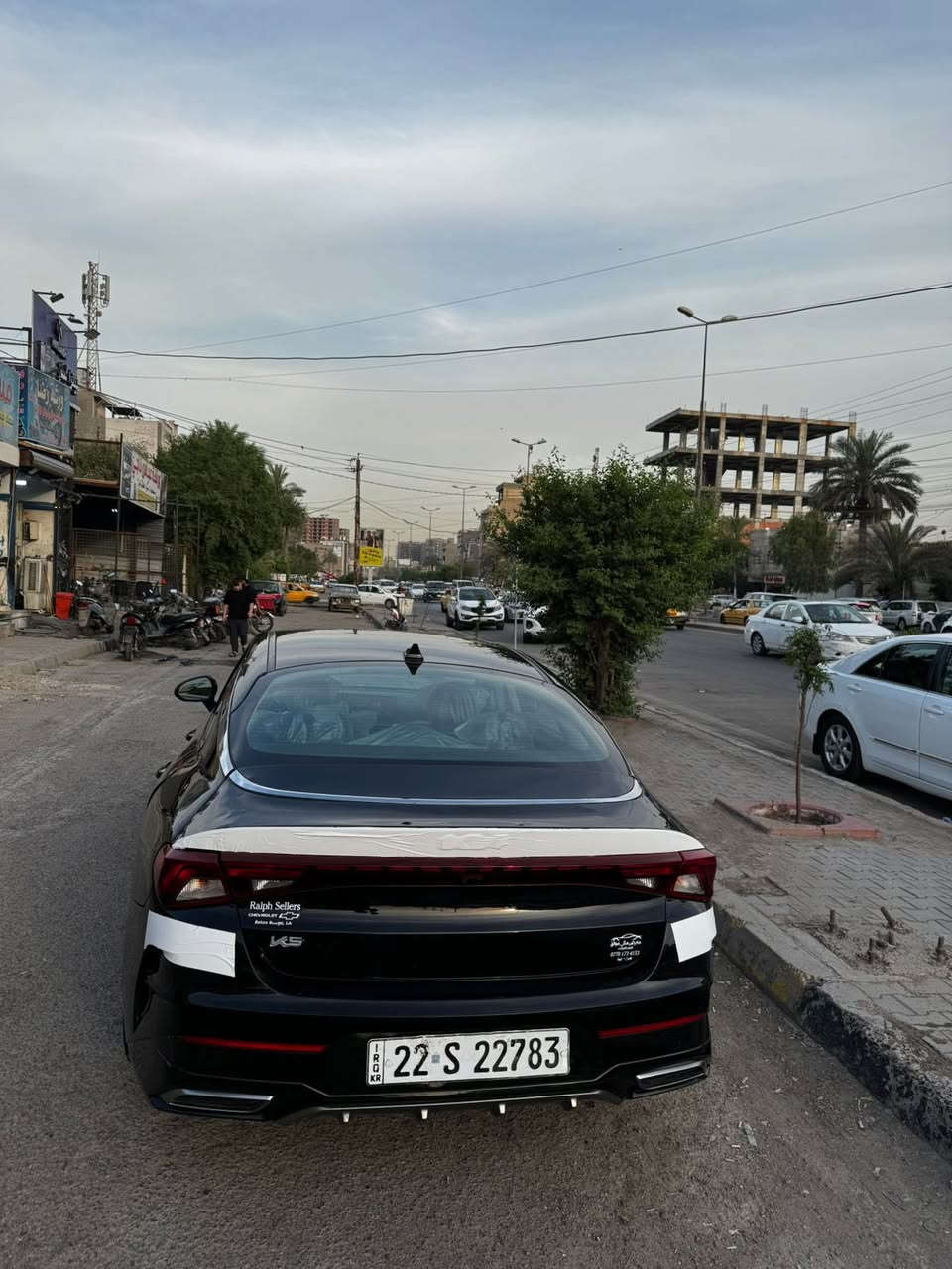 سلام عليكم للبيعk5مديل2023وارد امريكي حادثها بيها طخه بل بجم او بل عراق صار بيها جاملغ خلفي صبغ سياره حلوه او كامله ما بيها كل نقص فول عده الفتحه رقم سليمانيه الدولي تحويل جديد هزه جديده 
مكان السياره بغداد الكاضميه السعر145او بيها مجال اي ستفسار***********
