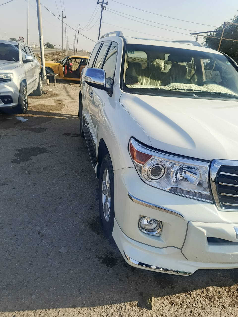 لاندكروزر 2013 مقفوله ماشي 146 للبيع غير متواجد على الفيس اتصل على الرقم ***********
