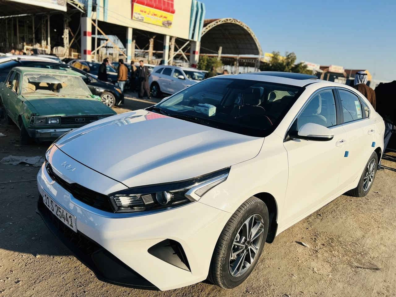 السلام عليكم
سيراتو 2023

كفاله كفالة عامة 

ماشية 24الف

فول مواصفات 

تبريد قطعتين 

اشاير بالمري 

فتحة 

ويل كب 

مكينة 1600

رقم بغداد تحويل مباشر  

السعر اتصل

*********** 

غير متواجد ع الخاص

مكانها سماوه رميثه
