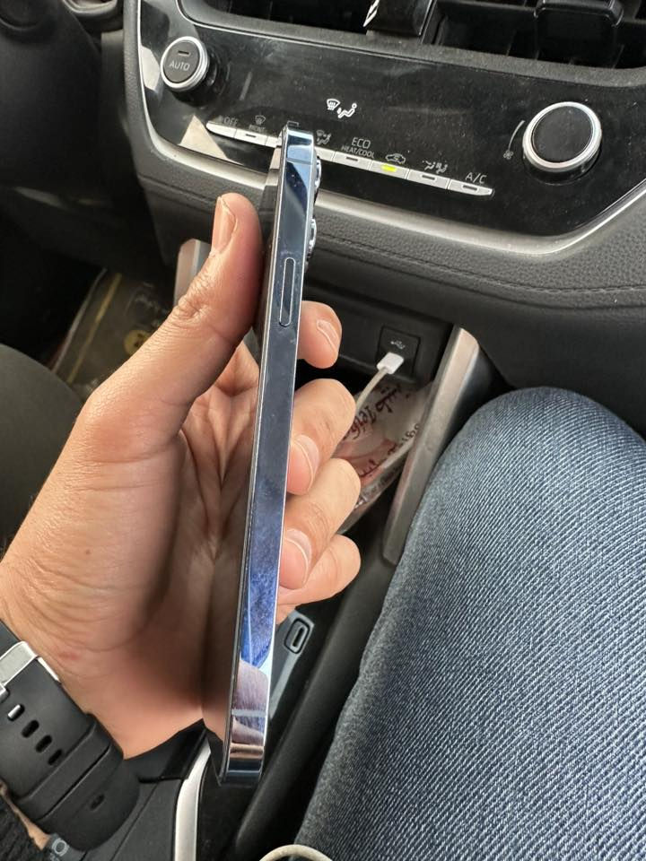 للبيـع  13 Pro max  ذاكره 256 بطارية 87
نظيف ممفتوح
نسخة الشرق الاوسط
بدون غراض
تجي تاخذة من بيتي
مستعجل ع البيع
650 الف
بغداد/الاعظمية
***********
