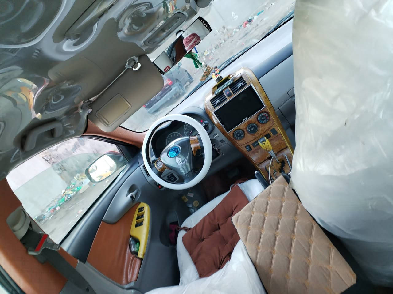 كورلا 2012للبيع محرك 2019 صدر كامل بسمنه غاز بنزين  ضرر جامرلغ الخلفي بدون دواخل السعر  120وبي مجال رقم ***********
