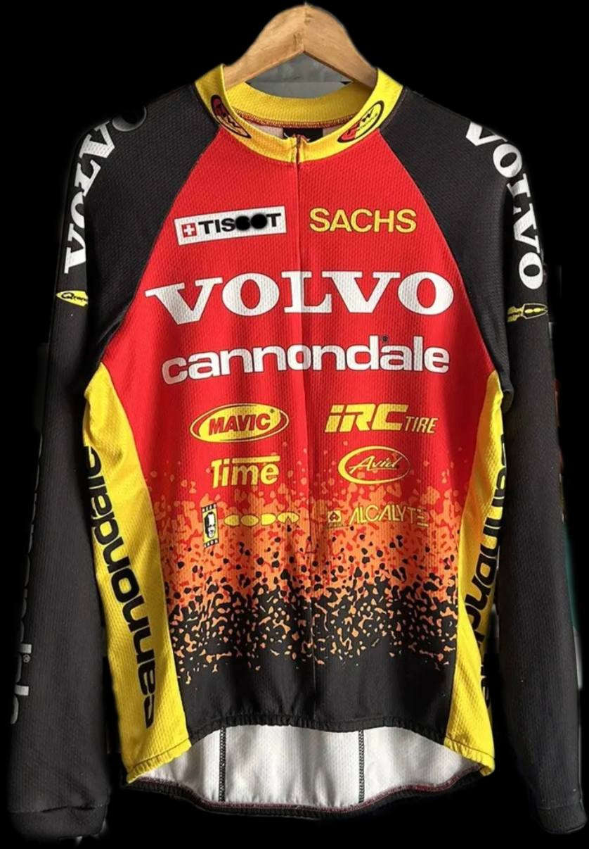 ملابس و قطع بايسكلات
التفاصيل اسفل الصور👇 
توصيل متوفر جميع المحافضات🔵
للتواصل خاص او واتساب ***********🟢

ملابس دريسات زي خوذه خوذة كسارات ستيرن ركبه ركبة c700
 ستيرن عدل غراض بايسكلات قطع بايسكلات خوذ بايسكلات رود هجين
