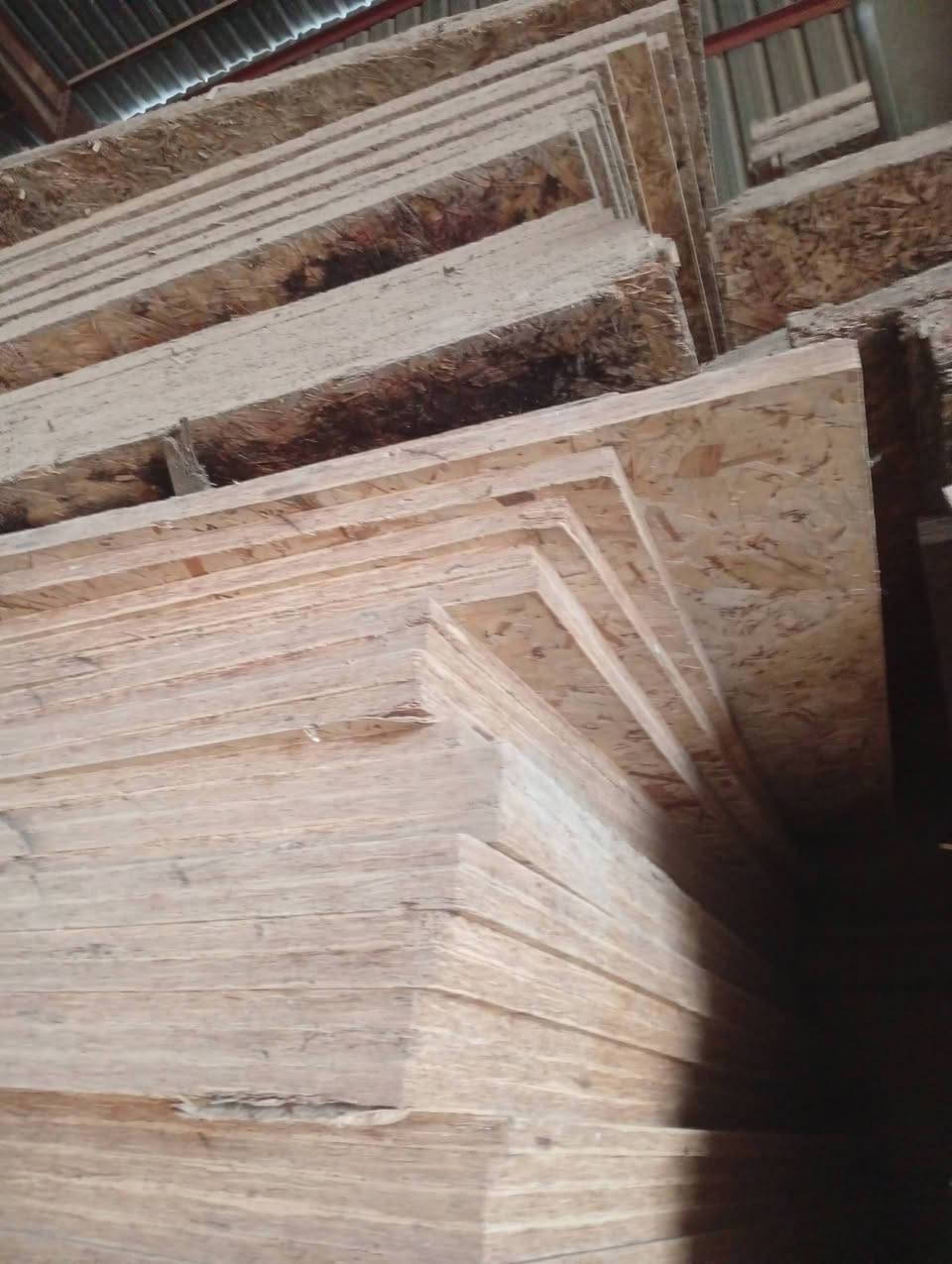 خشب للبيع ابلاويد العنوان ناصريه***********
