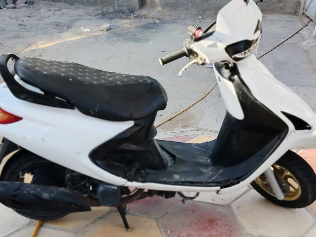 السلام عليكم #متاح فراشه حاويه جاهزه ما عايزه برغي بس كابريه شويه موزينه يعني الرون مايستقر مالته شويه عالي 
المكان بالنجف ببصخير #السعرر 375 وبيه مجال بسيط  للشراي اليريده يجي خاص وهذا رقمي ***********
