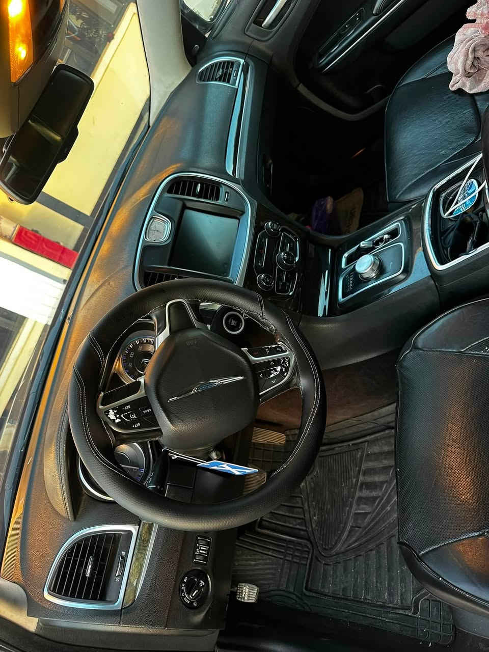 🚗 للبيع كرايسلر 300C موديل 2016

* محرك 3.6
* تبريد قطعتين
* تبريد وتسخين للمقاعد الأمامية
* بردة خلفية
* ويلات قياس 20
* دمّام بالجنطة
* هزّة وفحص جديد
* السنوية باسمي
* السيارة نظيفة وما تحتاج أي صرف، تنفحص بأي مكان.

📞 ***********
السعر188

