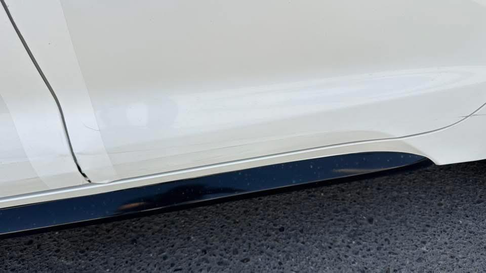 السلام عليكم 

كورلا للبيع او المراوس 
موديل 2024 
شكل الامريكي تجميع صيني 
اللون ابيض
السياره فئة S الي هي اعلى فئة 
الرقم بغداد كامل ومجهز 
 
فول مواصفات
: فتحة

شاشة

كشنات جلد 

كشن السايق كهرباء

3 مودات قيادة 

رادار امامي 

تحديد مسار 

كروز سرعه 

السياره ماشية 63 الف كيلو متر

بيها فقط بارد بالباب خلف السايق وموضح بالسونار  

المكان الانبار

ملاحظة : السياره استخدام شخصي فقط

السعر: 147 وبيها مجال 

للتواصل : ***********
