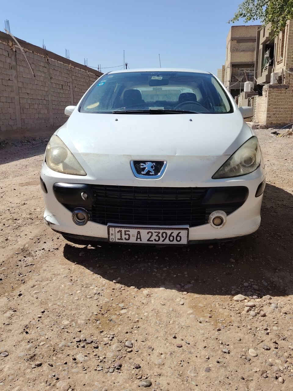 بيجو 307 موديل 2006 كير و محرك 1600 كير ومكينه وكهربائيات وصدر ١٠٠٪ مكفوله السياره  ترايك للبصره عدا السنتر مالها يشتغل بس ميقفل  تبريد ثلاجه شغاله ثلج رقم انبار انكليزي باسمي هزه و سنويه جديده  مسوي ادامه كامله زيت المحرك والكير مكان بغداد الحسينيه رقم صاحب السياره  ***********
