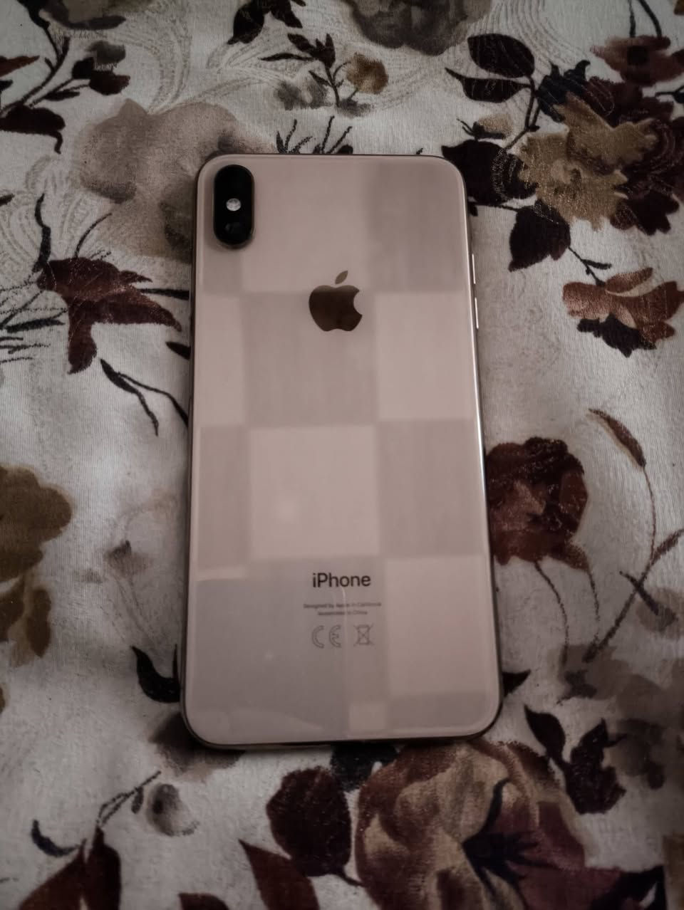 سلام عليكم/ للبيع
ايفون اكس ماكس نضيف 88%
جهاز مكفول من كلشي مامفتوح ولا معله بطاريه بلاديه
شاشه بلاديه 
كلشي شغال بي
مكاني بعقوبه
رقمي 
***********
وأتساب موجود
