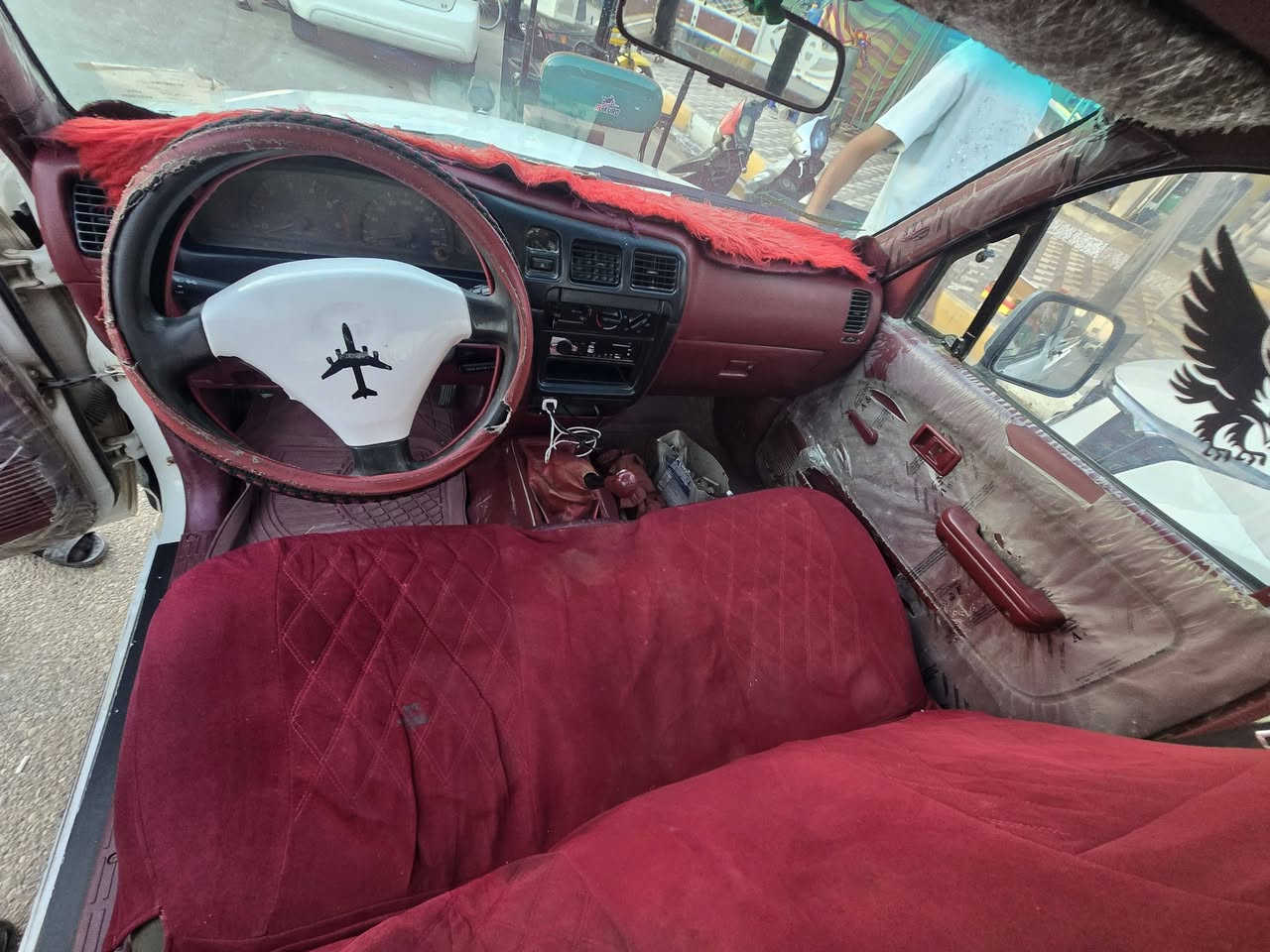 السلام عليكم سياره للبيع كفاله عامه ذي قار قضاء الفجر *********** السعر 100 ورقه وبيها مجال للطيبين
