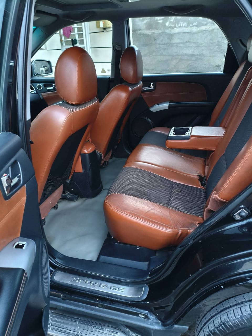 السلام عليكم
سبورتج 2009
فول مواصفات لمتد
 سته سلندر 2700 
فور ويل
فتحه سقف 
كشنات جلد 
كروس سرعه
سونار موجود بالمنشور 
*********** (واتساب)
***********
السعر 110 
بغداد/
علمأ السياره بيهه كم حاجه نقص ينزل من سعرها
