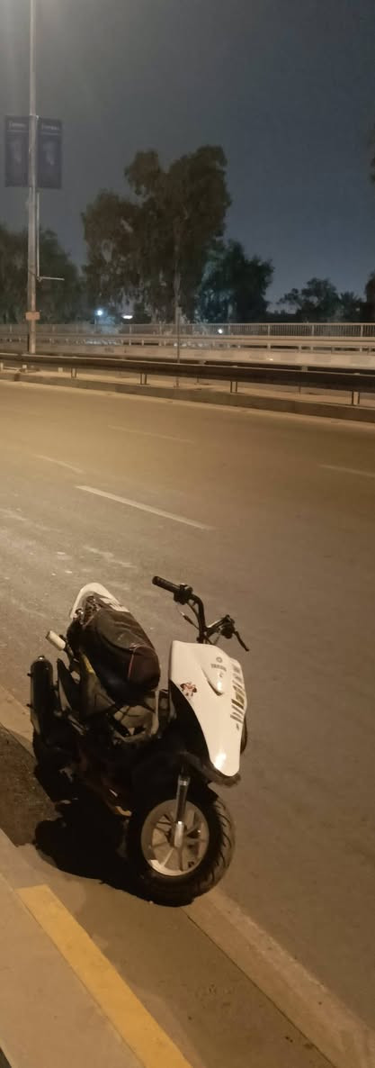 سلام عليكم عدله مال للبيع
سعر 300 وبيهة مجال بسيط للشراي
شرط شلعة معدل هاون قمبله 
بل تعليك تخبل
كلجات رياضي 
ويالة NCY المشيف
تايرات جدد 
سكليتر عل طخة 
بس بيهة ولفات 
تاخذهة مفولة
للتواصل واتساب فقط متواجد
***********
