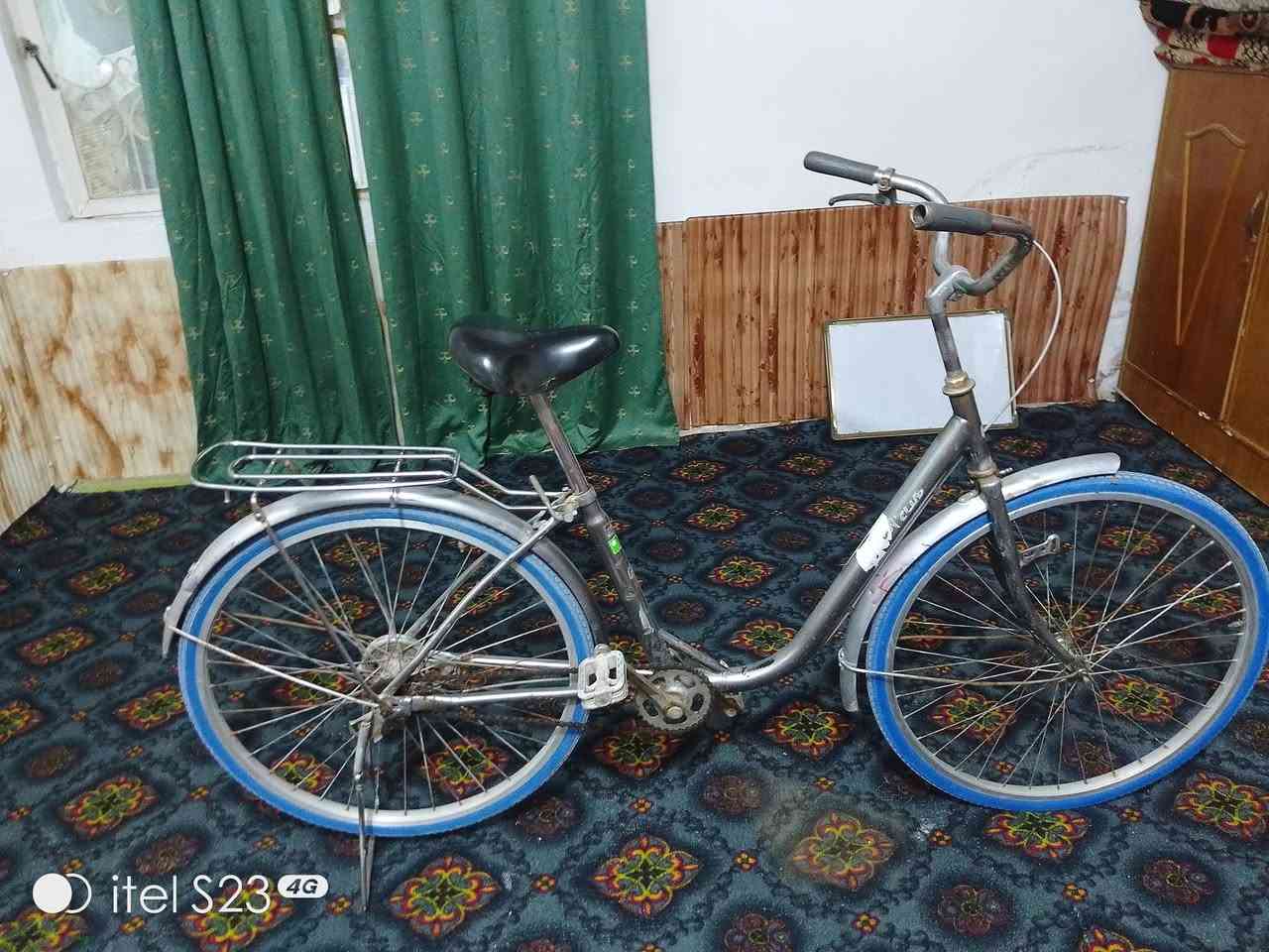 السلام عليكم اخوان بايسكل للبيع حجم 26 باسكن نظيف صار لي اسبوع من اشتريته
 مكان الديوانيه راسلني خاص لاك مراوس عادي اراوس ماسك النظيف


**إذا كنت صاحب هذا الإعلان وتريد حذفه لأي سبب، رجاءا أرسل رسالة إلى الدعم الفني**