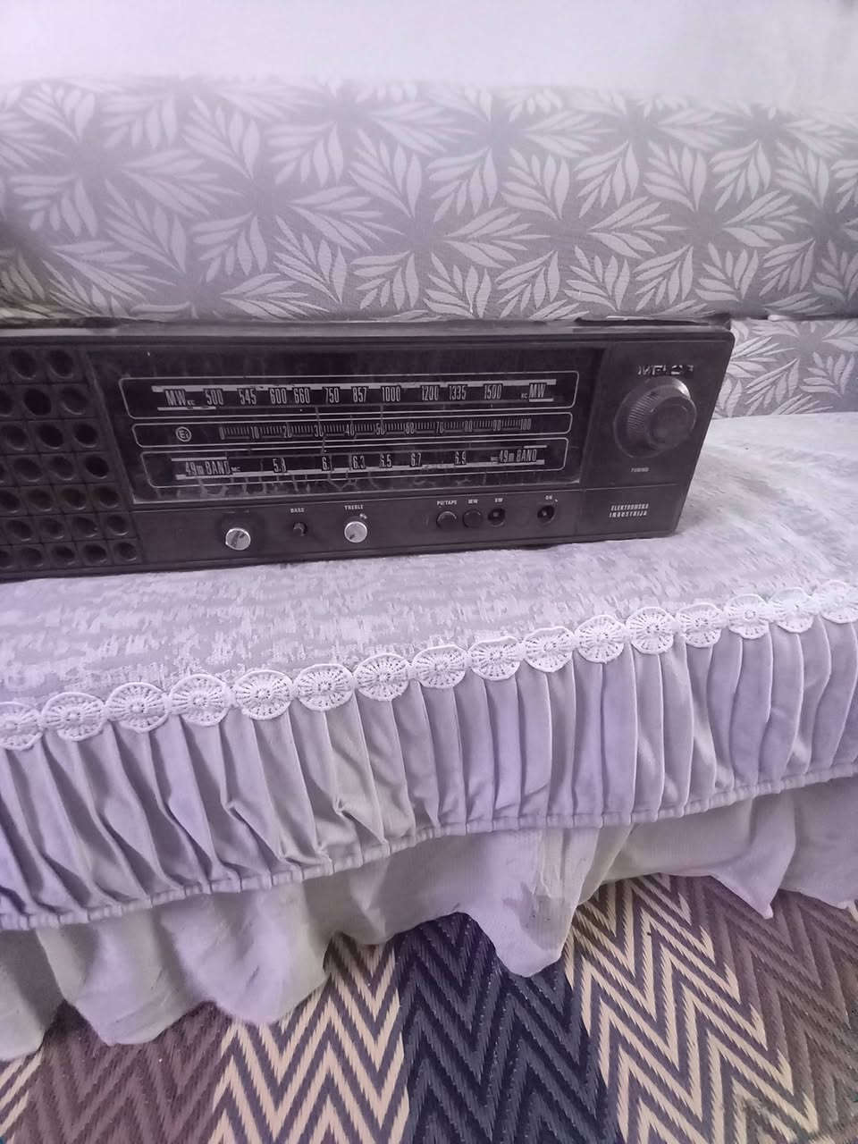 راديو قديم انتيكا تحفه سعر ٢٥ بدون عمله الي يريد يحجز رقم وعنوان


**إذا كنت صاحب هذا الإعلان وتريد حذفه لأي سبب، رجاءا أرسل رسالة إلى الدعم الفني**
