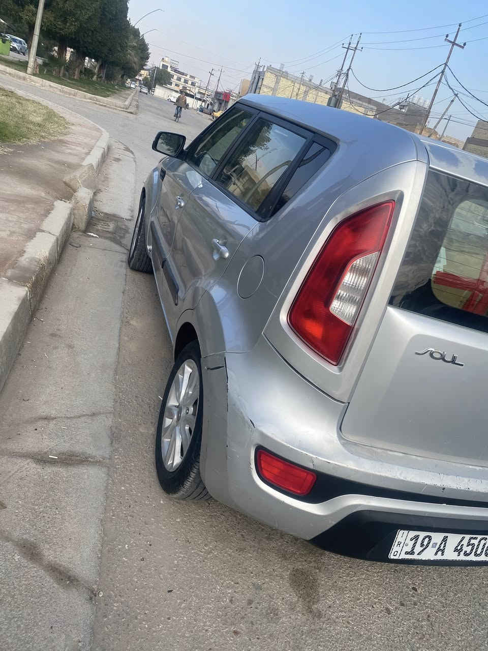 سلام عليكم سياره صول موديل 2013 
وارد امريكي كفاله السياره حدثه دعميه امامي
رقم انكليزي كربلاء 
الهزه مصاقطه 
مكينه 2000 دوش المرغوب 
كل نقص مابيه عل ايدي اليوم امسوي حداديه امام خلفي 
سياره بسمي مداور ثاني يوم 
سونار مرفوق بلمنشور 
والله العضيم السياره خير من الله وريد ابيع محتاج فلوس 
السعر المطلوب بيه 108 وبيه مجال قليل 
وتساب *********** 
تصال ***********
