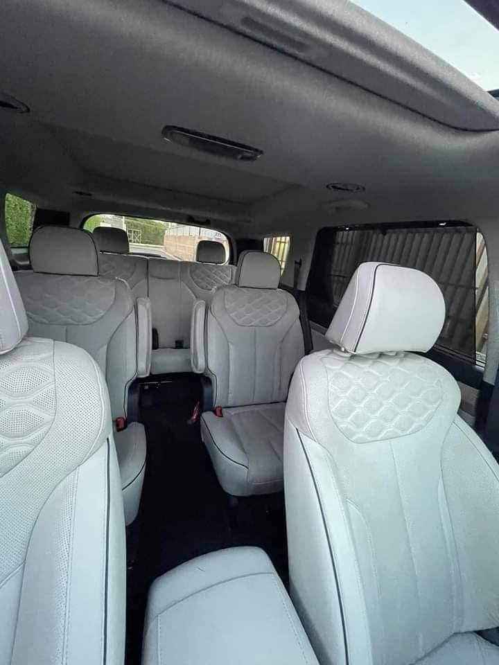 هيونداي بالسايد موديل 22 لمتدد رقم بغداد لون اسود 
داخل ابيض فور ويل فتحتين سيارة فول مواصفات ميحتاج اذكرهن ماشية 30 الف صور الحادث كدامك بدون كص ولحيم تعديل شواصي سحب ولغد ايسر بدايته تعديل والتكمة سايق شخط ماعرف بشنو طاخه بالحادث فوك بيبان مصلحة و مصبوغه سيارة جديدة وعليهه تخم تاير وتخم ويل جديد هم باتري جديد مسويلهه ادامة دهن وفلتر كير جديد دسكات تخم امامي خلفي كشنات كهربائية وتدفئة وتبريد كشنات مال صف 3 كهربائية تنطبك وتنفتح كاميرات 360 رادارات 360 حساسات امامية وخلفية انارة محيطية متغيرة اللاوان وبعد هواية مواصفات 
للاستفسار اكثر راسلني خاص او رقم الهاتف بي واتساب هم 
***********
السعر 235 وبي مجال للشراي بي خير ويدلل
