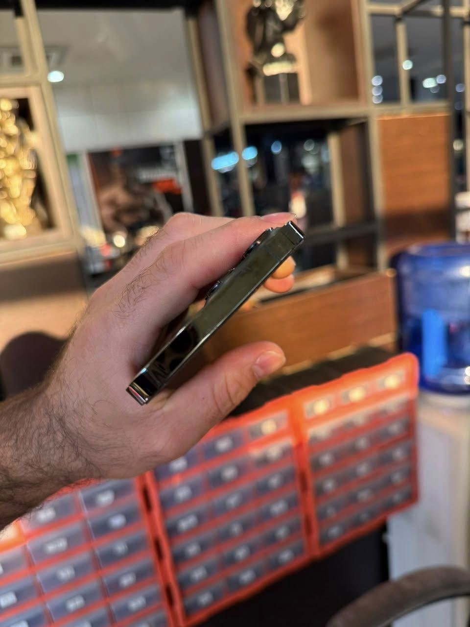 ايفون ١٣ برو ماكس
ذاكره ٢٥٦ 
بطاريه ٧٩ بلاد 
نموذج za  
دبل 
كامل ملحقات 
كربلاء 
ب ٧٧٥ الف وبي مجال 
للتواصل

***********
